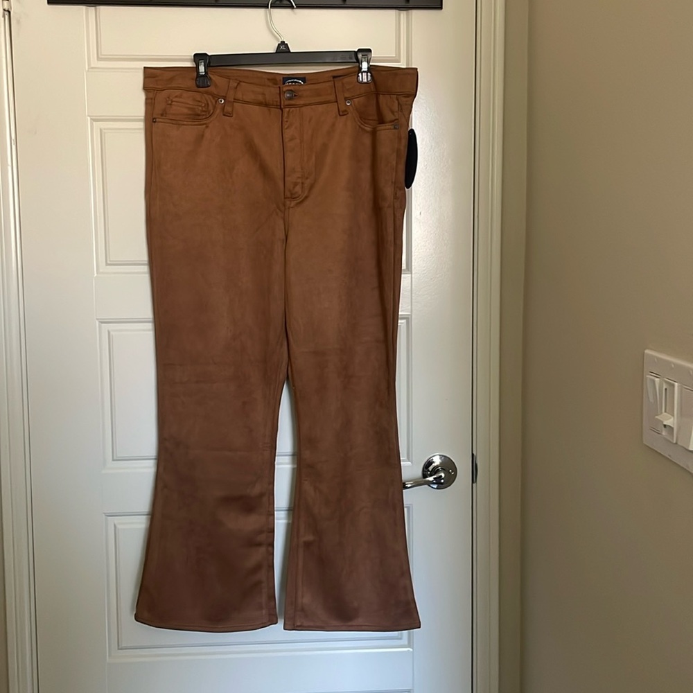 Scoop NYC, Ankle Crop Flare Pants- Brown